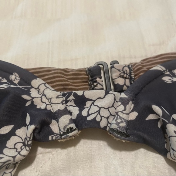 Acacia Swimwear manhattan top and Mumbai bottom in blossom - Picture 7 of 8